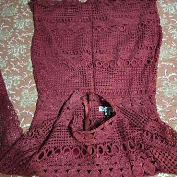 Two sisters Women's dress - Picture 11 of 16